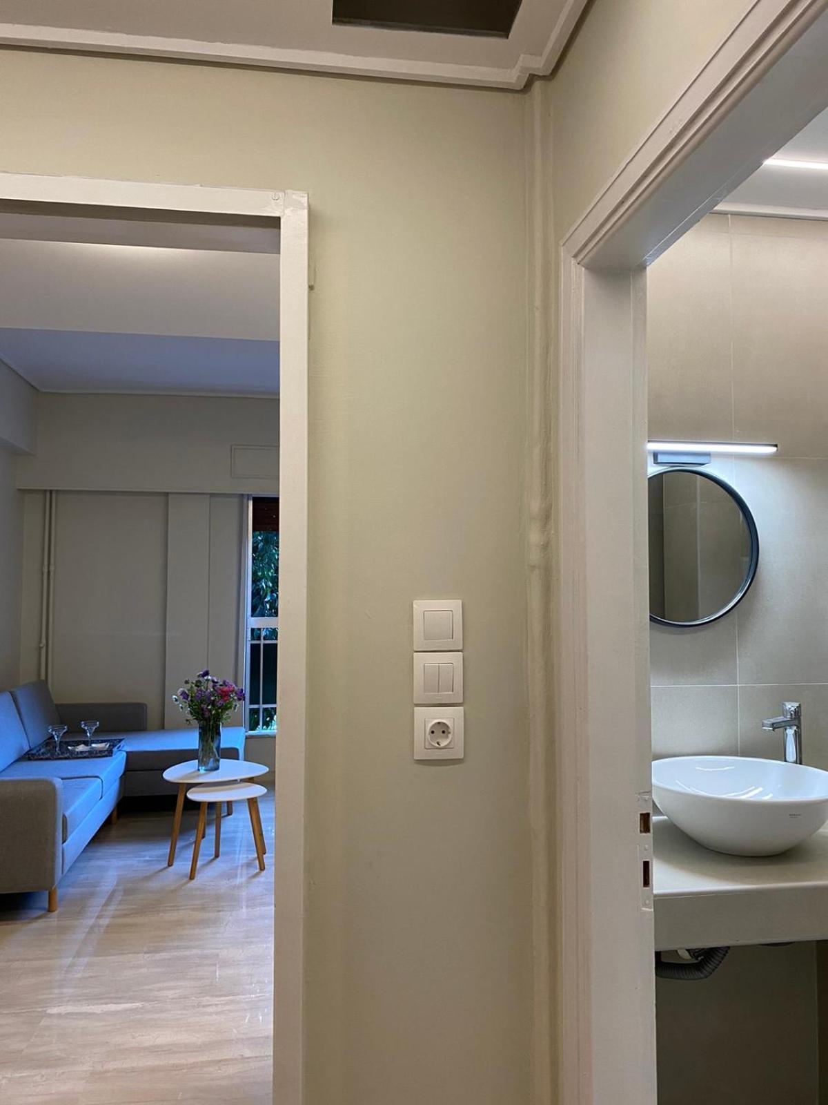 Evrou 21A Metropolitan Suite Athènes Extérieur photo
